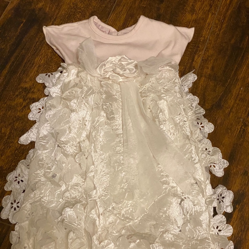 Cache cache new born gown
